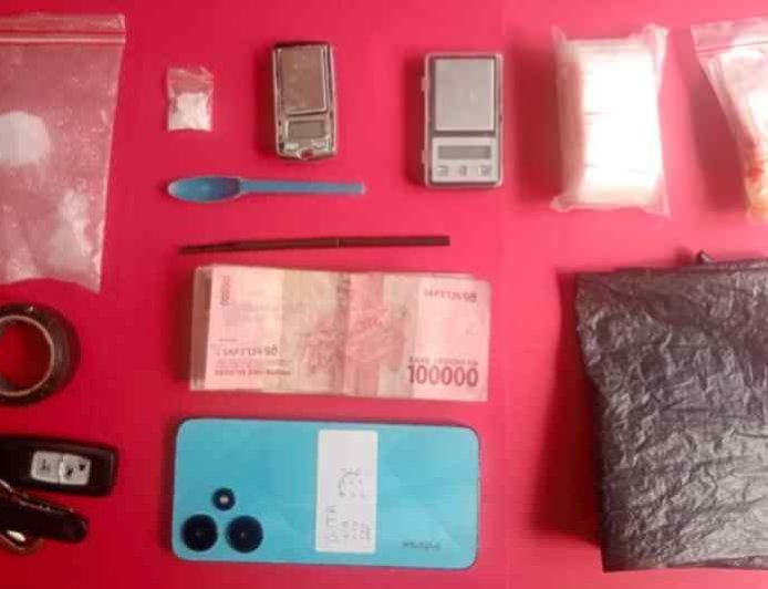 Satresnarkoba Polres Lamongan Ungkap Peredaran Sabu 19,85 Gram, Dua Pengedar Asal Grobogan Ditangkap