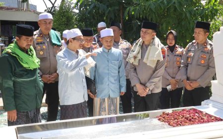 Sinergi Spiritual, Kapolres Pelabuhan Tanjung Perak Ziarah Wali di Surabaya